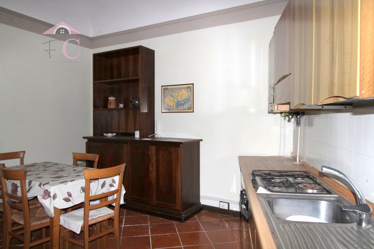 narni centro storico appartamento con affreschi in palazzo storico  6.png